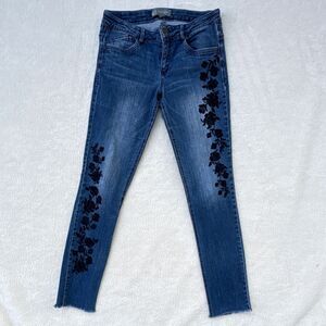 Wit & Wisdom Skinny Women's Blue Medium Wash Floral Embroidered Denim Jeans